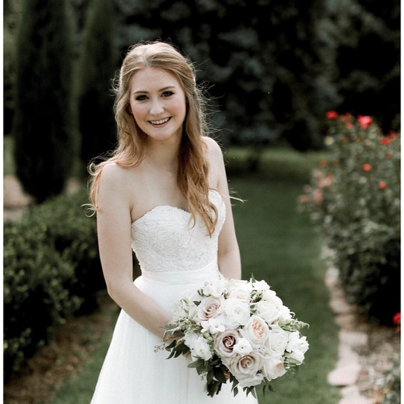 Meet your Posher, Hannah - Picture 1 of 1